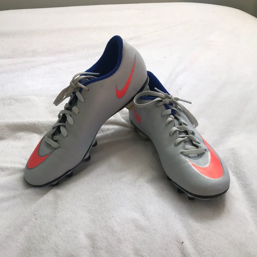 7.5 Nike Cleats Women’s Soccer Track and Field